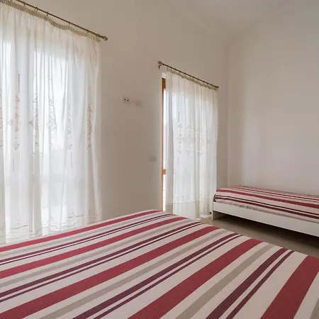 Casa Francesca A Rio - Goelba Tatil Evi