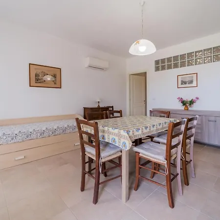 Casa Francesca A Rio - Goelba Casa Leonardi