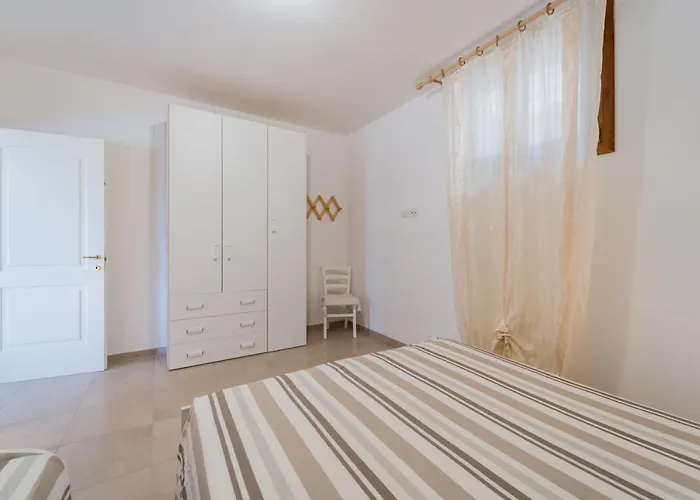 Casa Francesca A Rio - Goelba Casa Leonardi